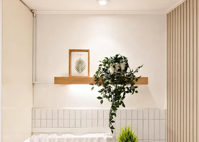 Creamy Bay Apartment